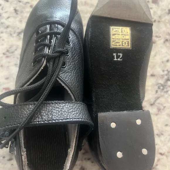 IRISH STEP DANCE - hard shoes - Picture 2 of 4